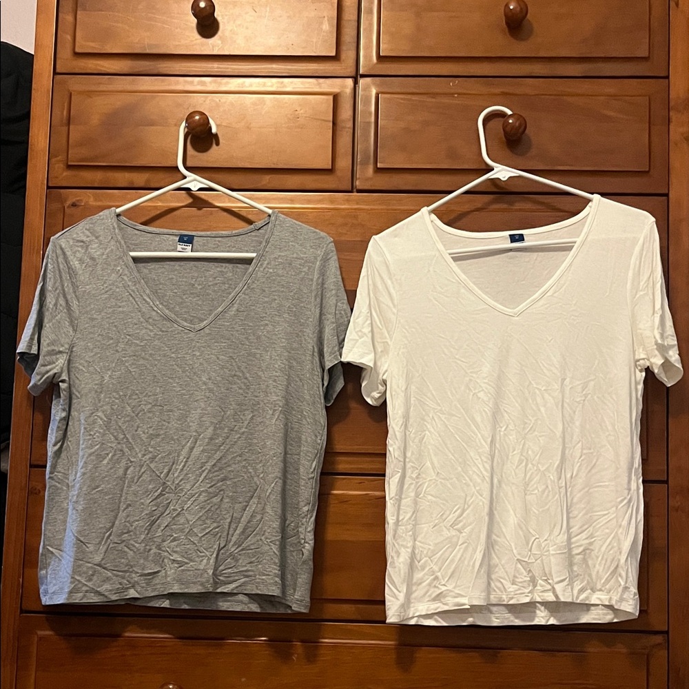Set of Old Navy Gray and White Short Sleeve Tees
